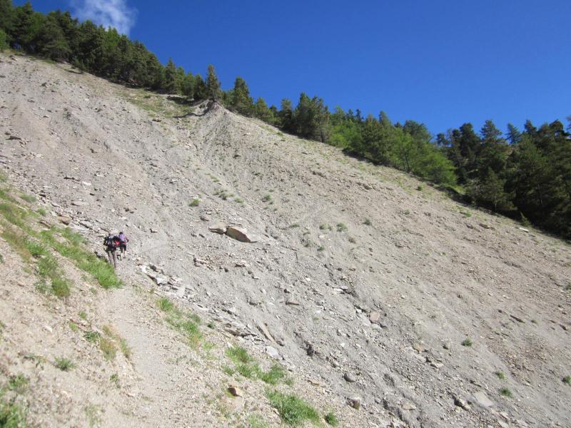 délicate traversée de ravin