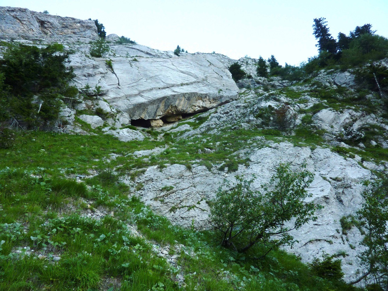 DÃ©part sous la dalle : n'enlevez pas le petit caillou rond