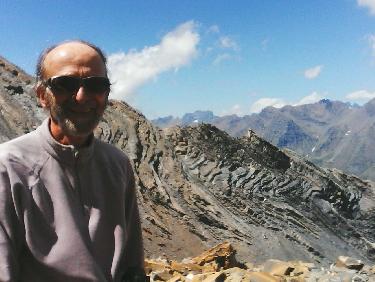 depuis la crÃªte de rougnous  vers la barre rocheuse et le versant nord de Vautisse