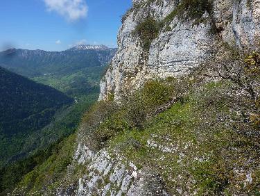 Depuis un promontoire, vers la fin de la vire