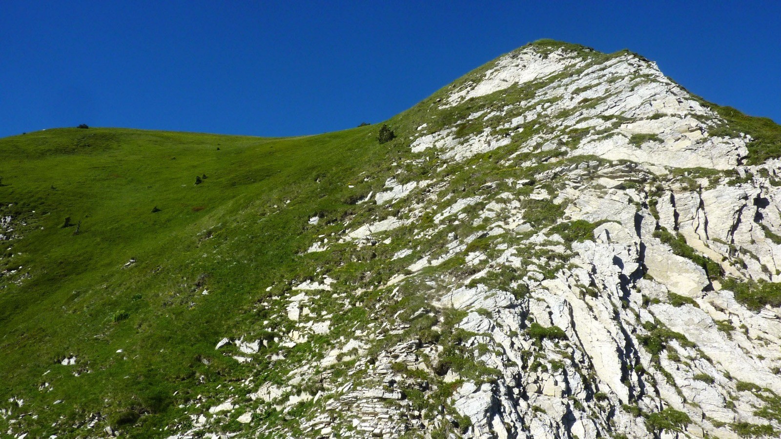 Dernier ressaut,  en terrain mixte