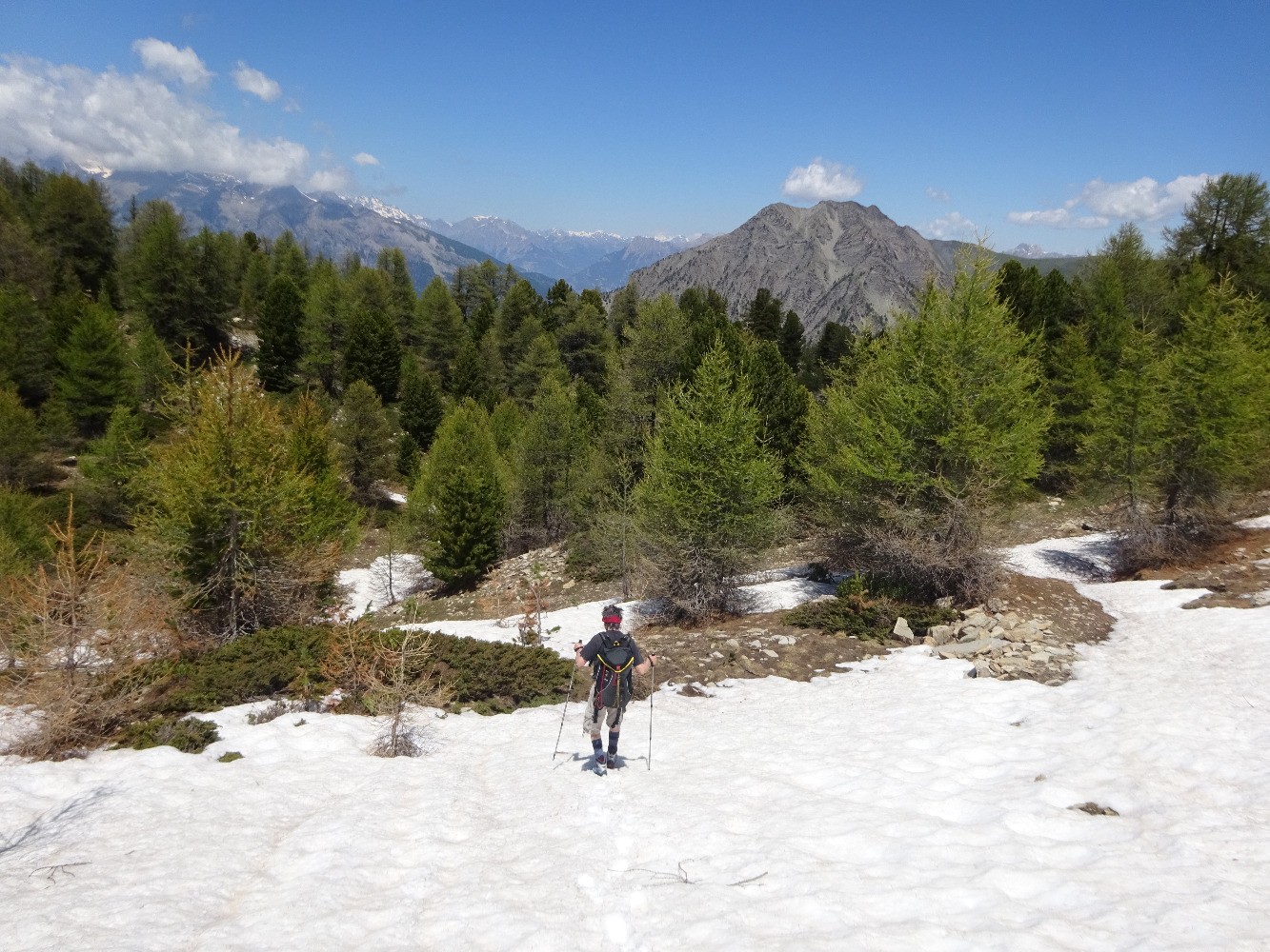 Descente depuis la chapelle de Pra Leydon vers le col de la Coche