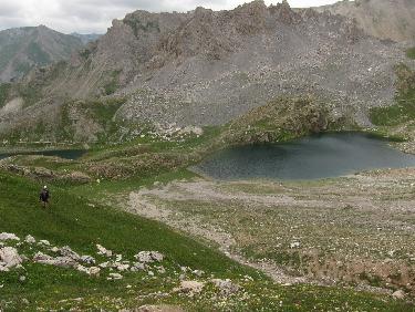Descente vers les lacs infÃ©rieurs de Roburent
