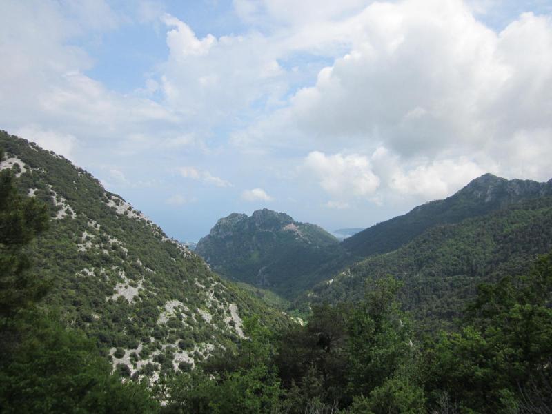 descente avec vue sur la mer