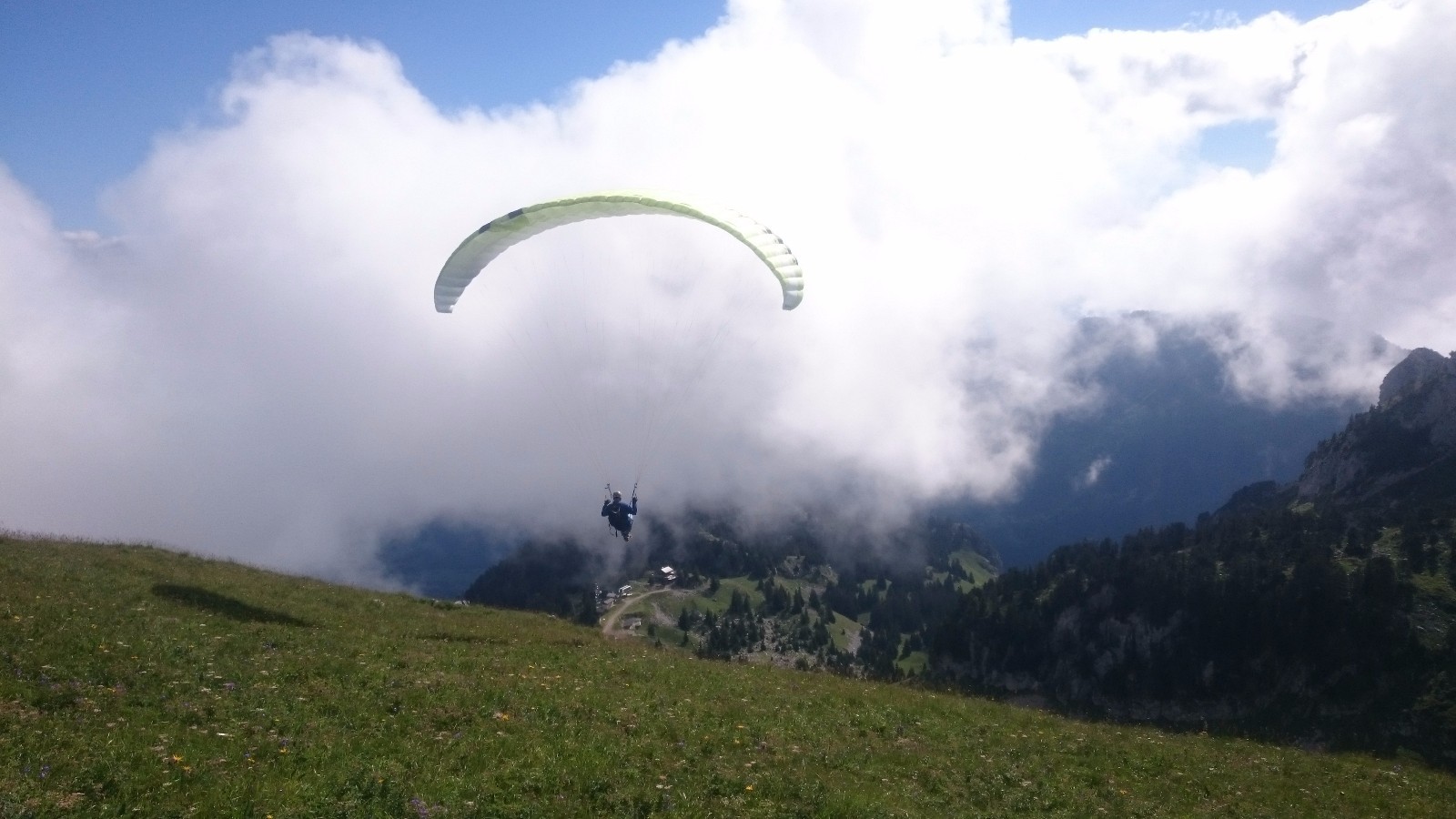 Dom2 file droit dans le nuage