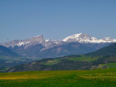 Mont Aiguille et Grand Veymont sur le Trieves 