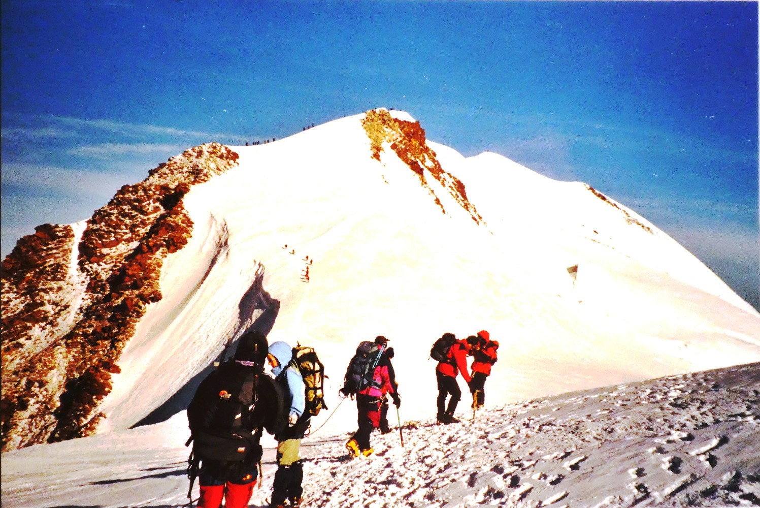 Du Col vers le sommet (au fond)