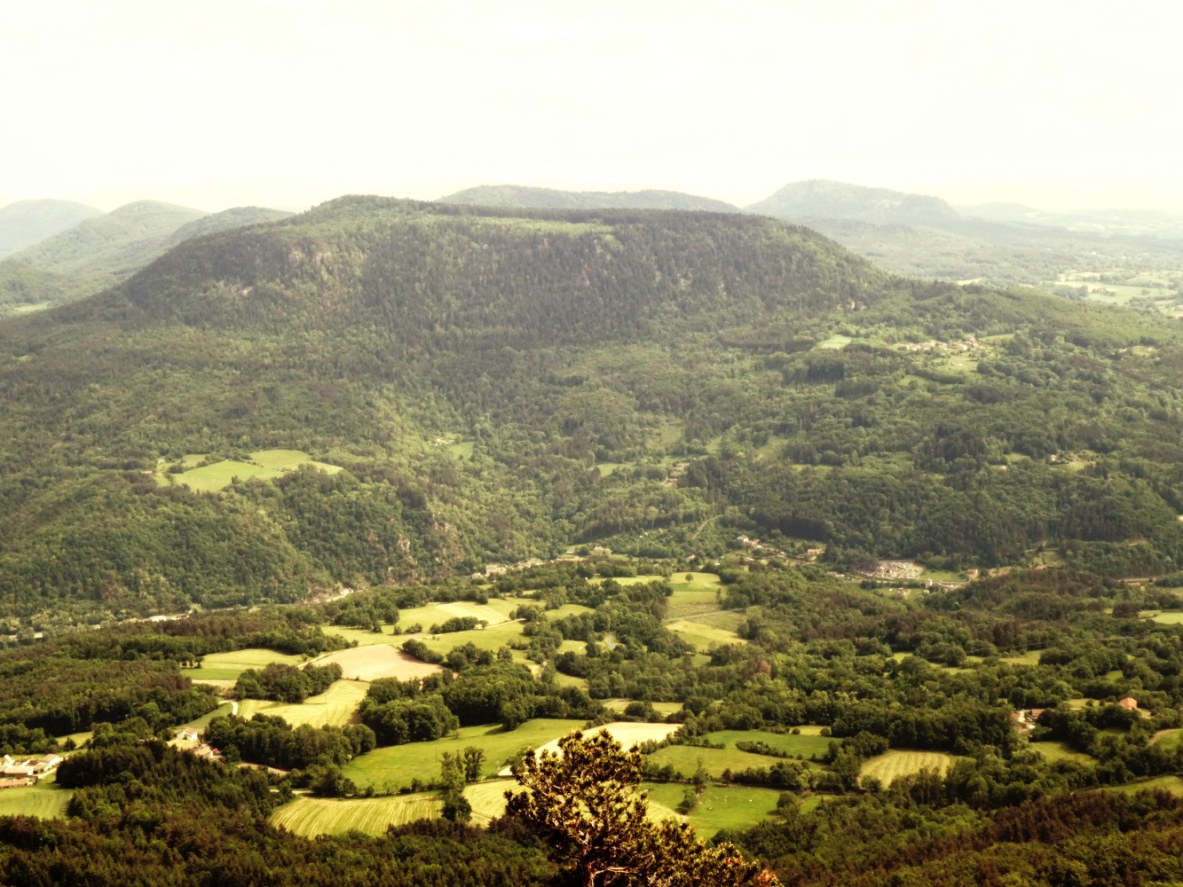 Du Miaune, Le Gerbizon et la vallÃ©e de la Loire vers ChamaliÃ¨res