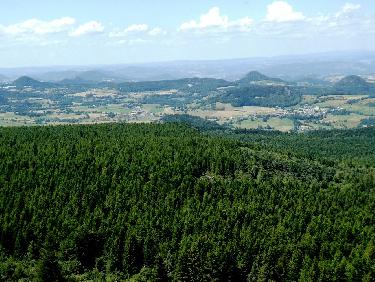 Du sommet, les sucs au NW