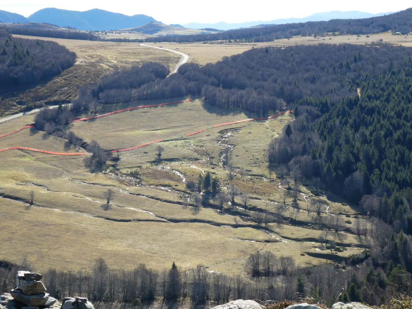 Du sommet, une des sources de la Loire