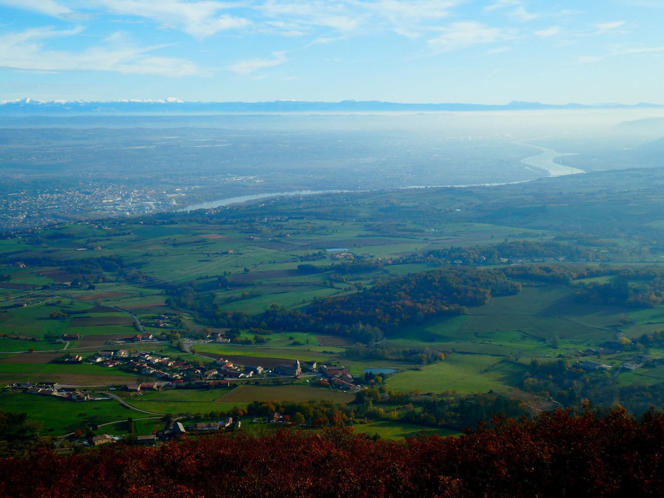 Du sommet vers Condrieu, le RhÃ´ne, les Moucherolles, le Grand Veymont, les 3 Becs...