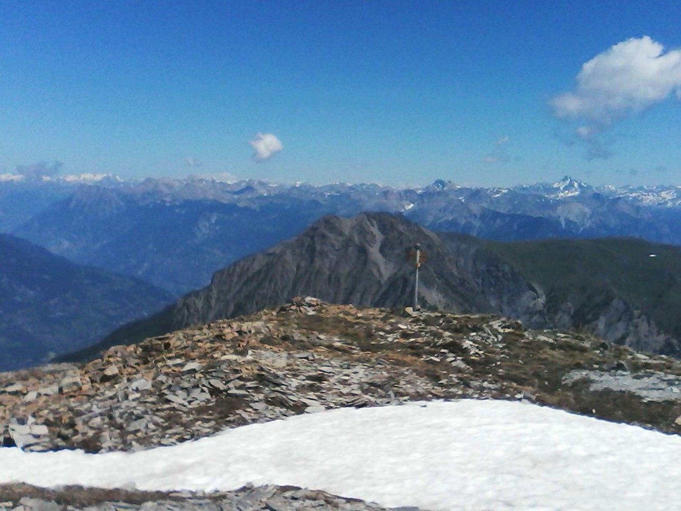 Du sommet : vers le nord Ã  G , et le gd pic de rochebrune Ã  D