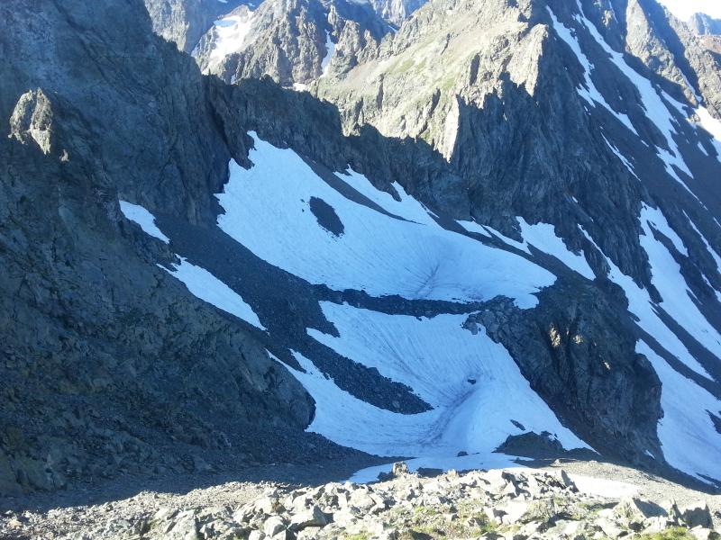 Envers trois Officiers