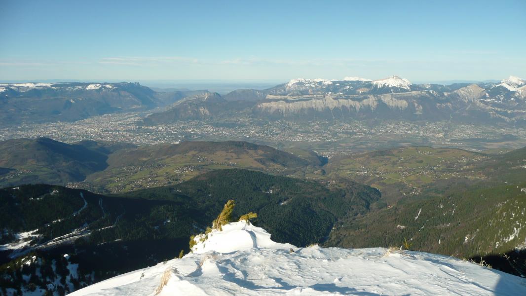 Et Grenoble dans la grande vallée de l'Isère