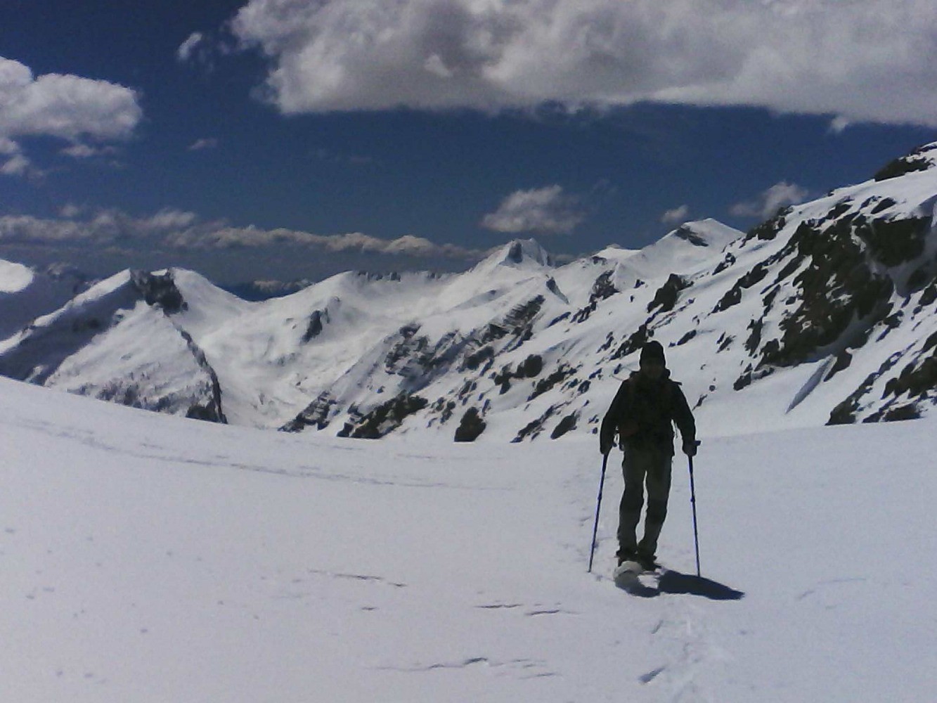 en arriÃ¨re-plan : du vallon de la rabiÃ¨re jusqu'au mourre-froid