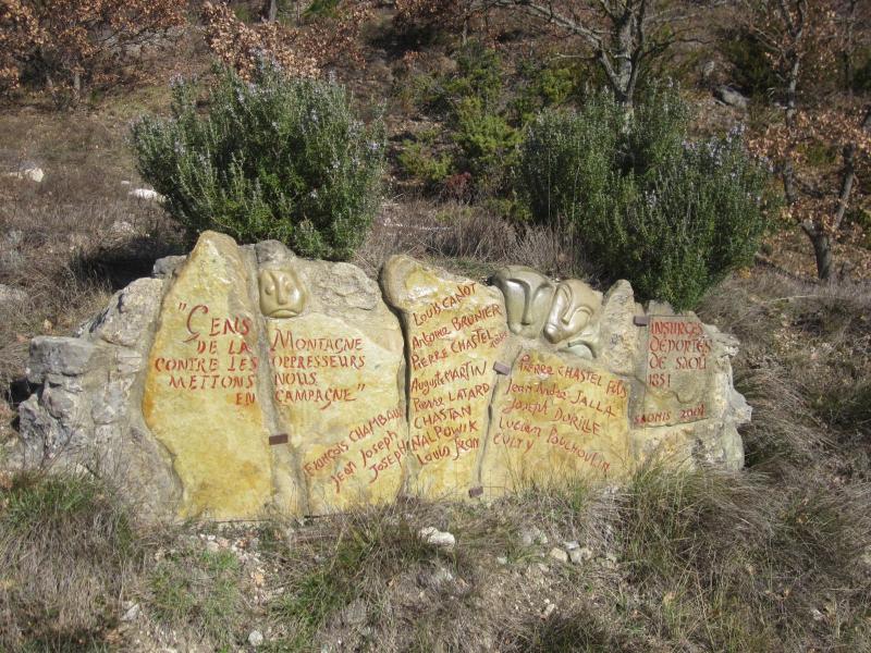 en montant