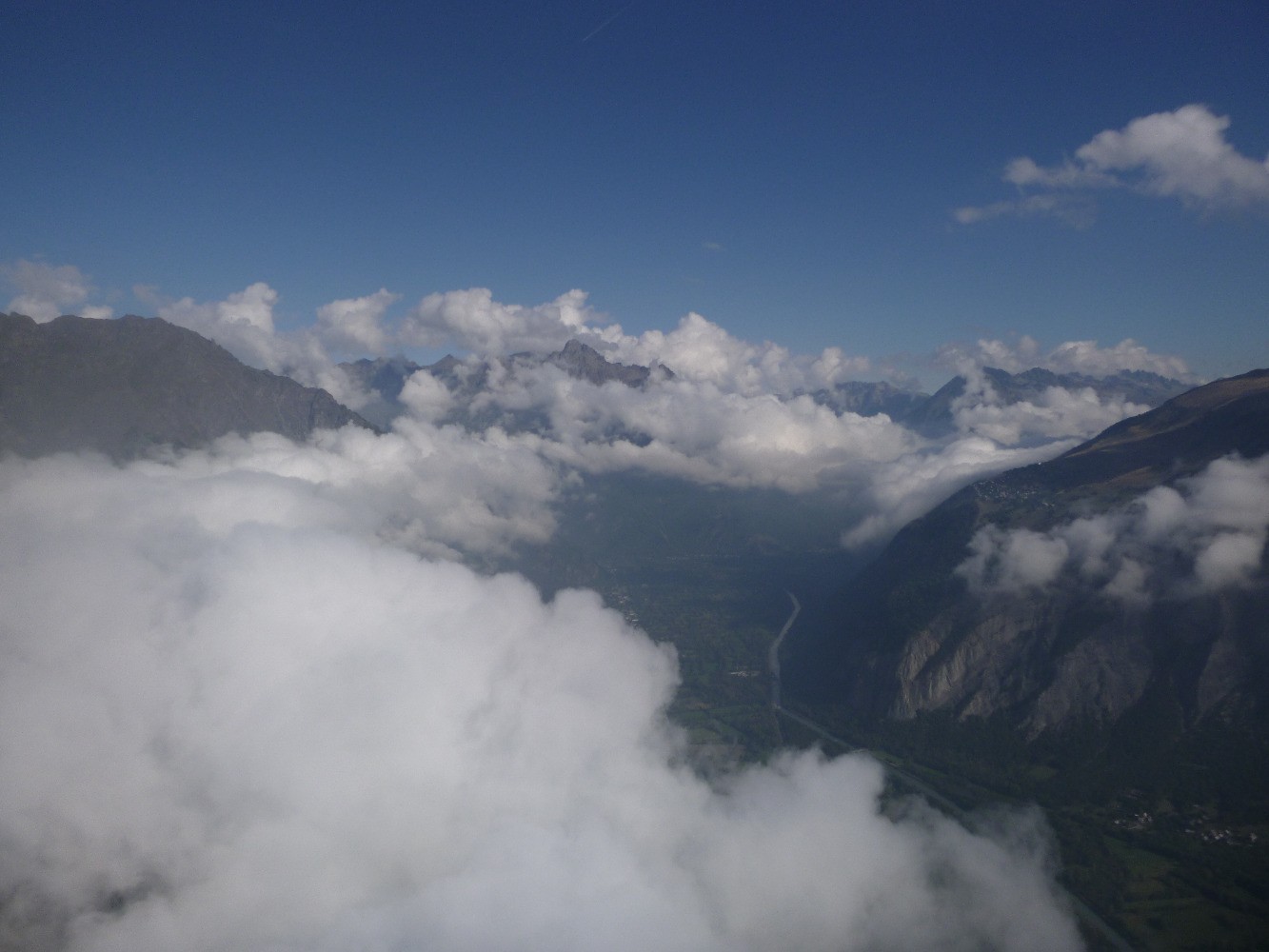 Entre les nuages