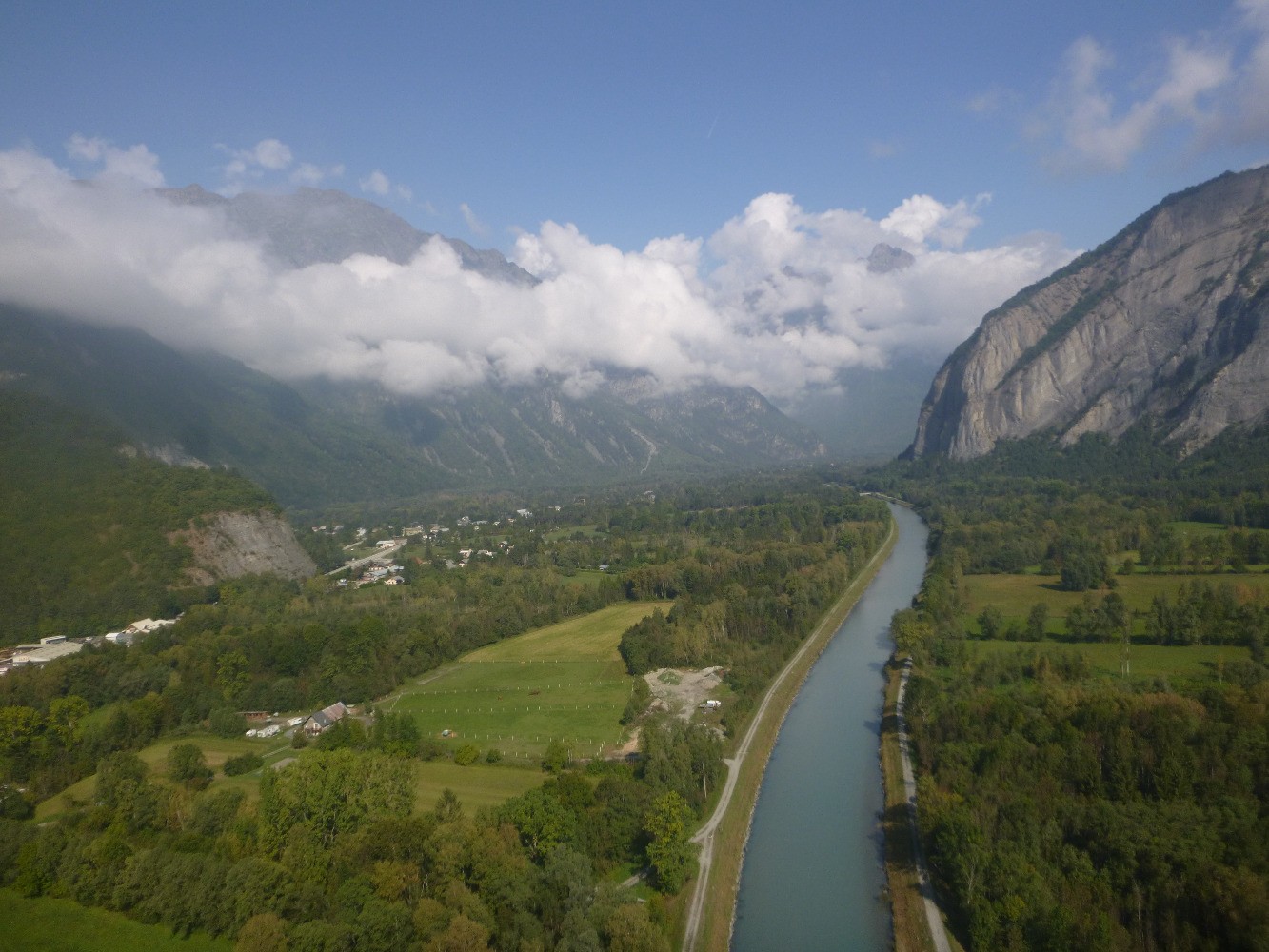 Entre les nuages