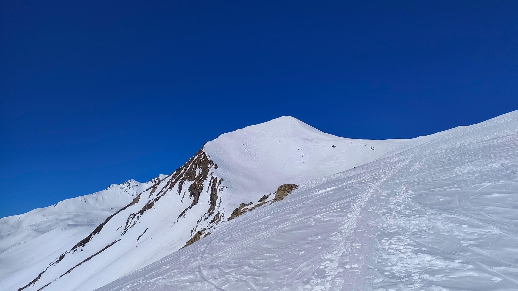 La pyramide sommitale 