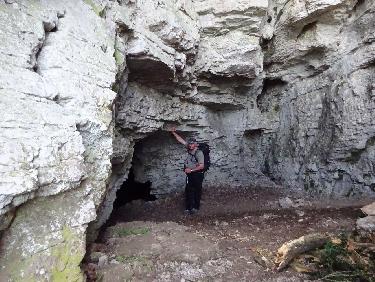 EntrÃ©e de la grotte des Peyrourets