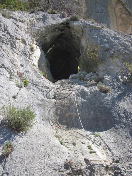 entrée de la grotte
