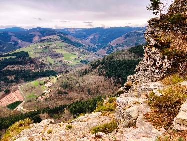 Eperon droit de la Roche de la Rivoire...
