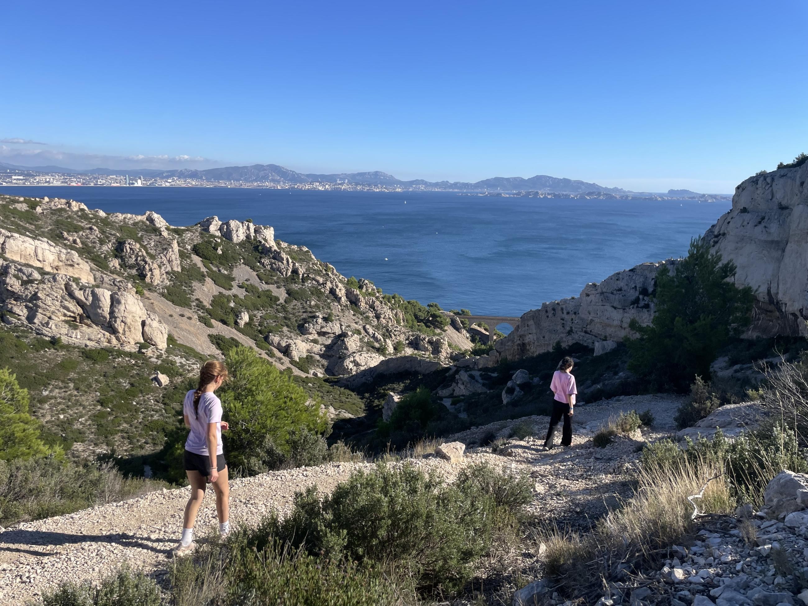 Et redescente sur la calanque de Jonquier