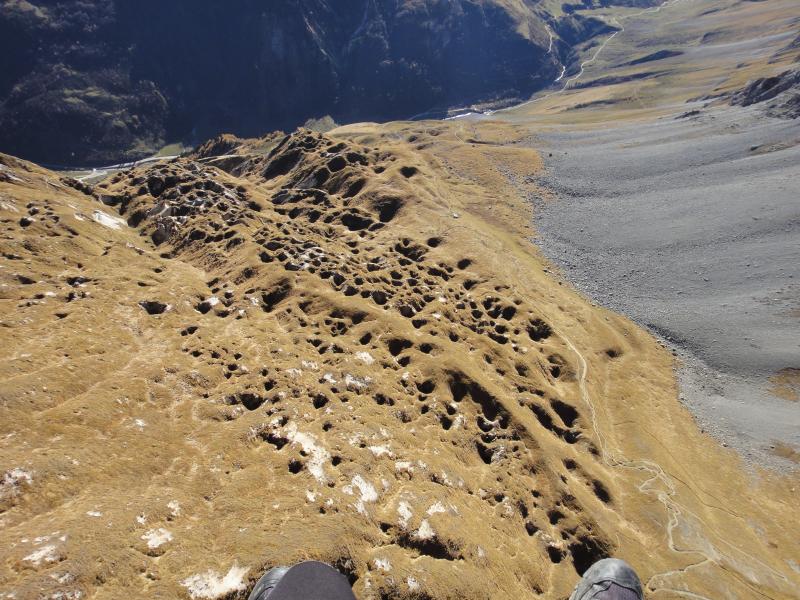et en dessous le champ de mines
