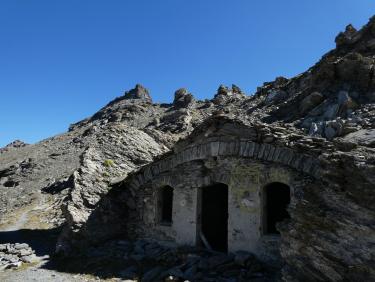 Cime du Laro arête SW par le versant S du pas de la Beccia depuis le refuge du petit mont Cenis (Cime du Laro)