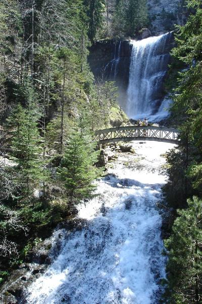 Grande cascade Cirque de Saint Meme