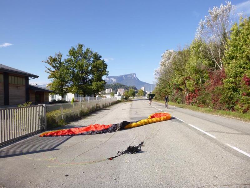 Heureusement il reste une route dÃ©gagÃ©e