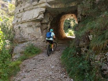 VTT gorges du Riou et magnifique single en balcon