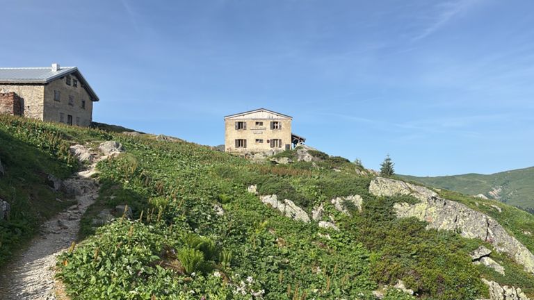 Refuge tre la tête ,les pres et le signal