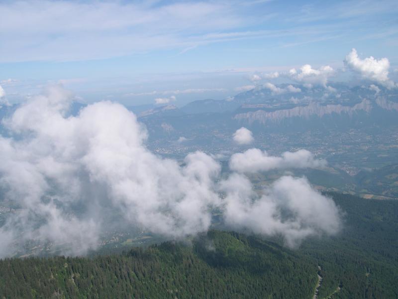 Il va falloir traverser le nuage en formation...