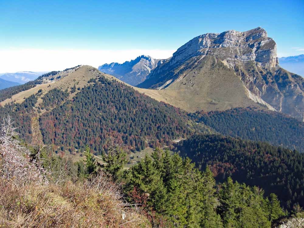Le Pravouta et la Dent de Crolles depuis le Bec Charvet