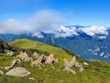 Immense est le monde ! 