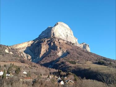 Immense est le monde