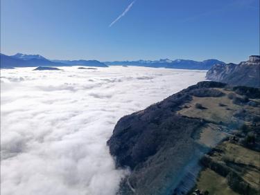 Immense est le monde