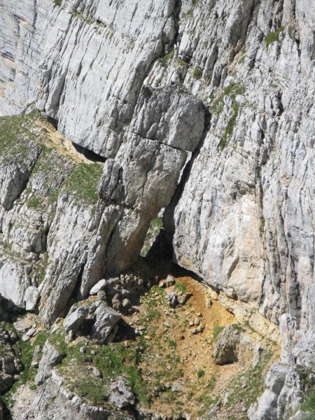 Joli pilier décollé