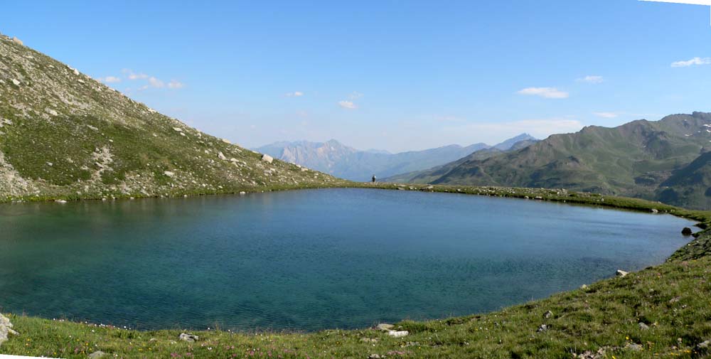 L'arrivée au lac de Létaz