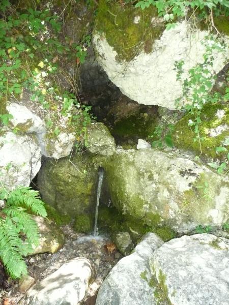 L'une des trois fontaines au départ de la balade