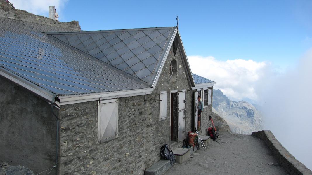 La Chapelle refuge du sommet.