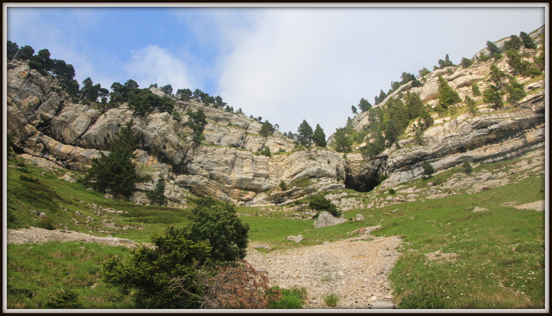 La grotte à l'Echelle