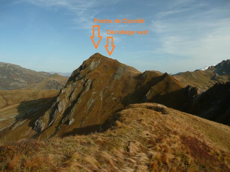 La pointe de Dzonfié et son décollage sud