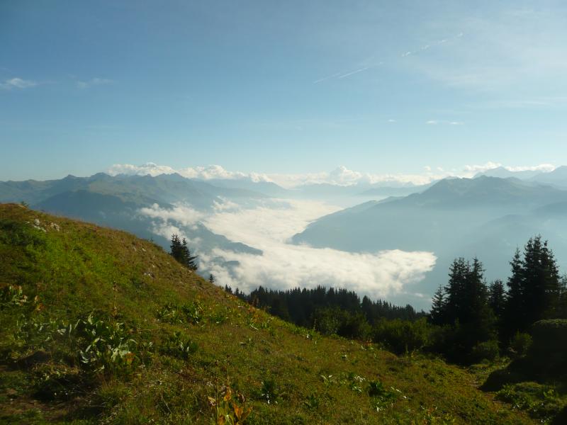 La vallée de l'Isère sous les nuages