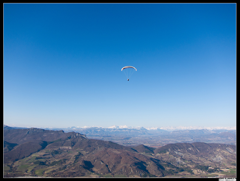 La vallée du Jabron au loin