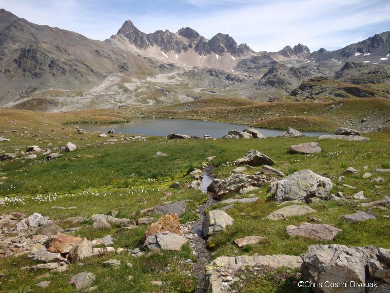 Le Massif du Thabor depuis le lac de Curtales