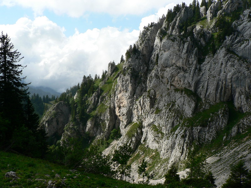 Le cirque Ouest du Charmant Som
