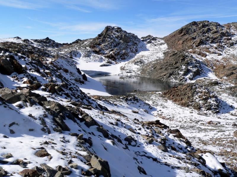 Le deuxième lac et la crête