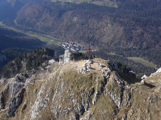 Le monastère et la croix